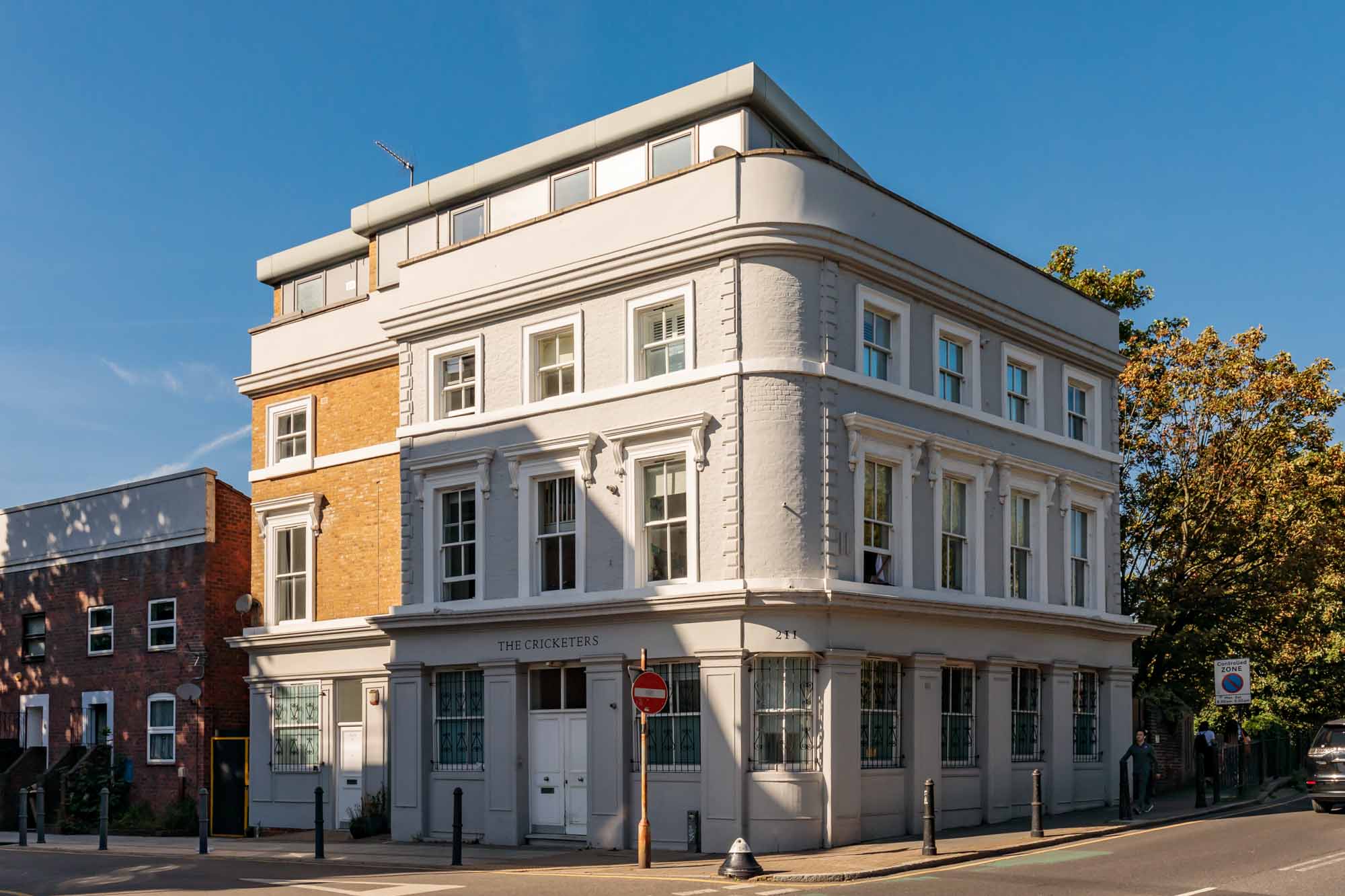 Canal-side Town House | The Cricketers | Old Ford Road | E2