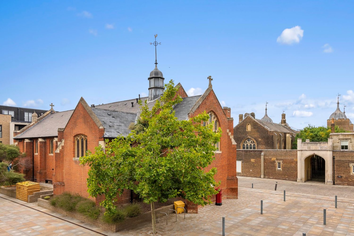 jenkins-chapel-house-village-square-se18-for-sale - 4